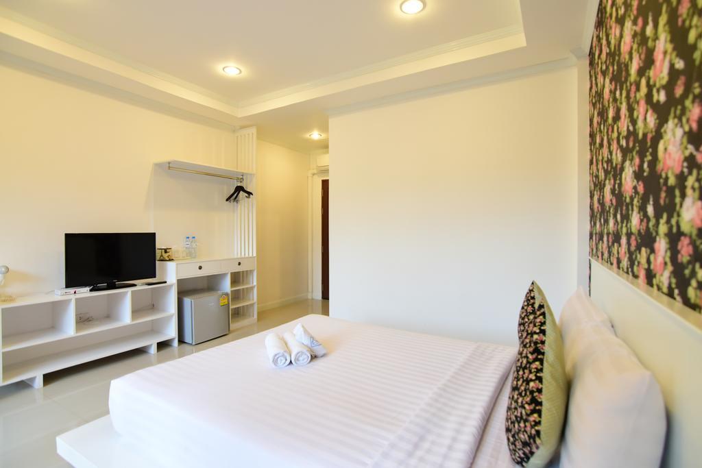 Milano Huahin Hotel Exterior photo